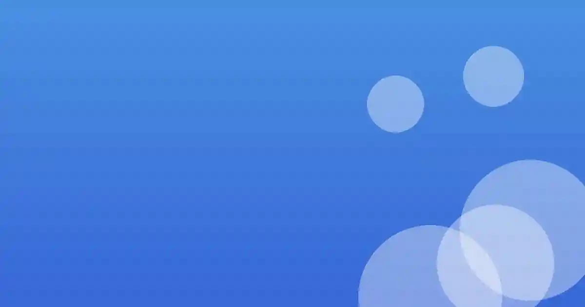 도심 속 뿌옇게 흐린 하늘과 초미세먼지 경고등